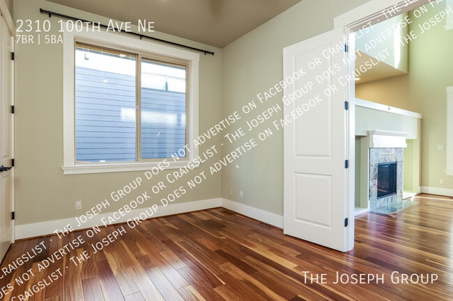 Building Photo - 2310 100th Ave NE