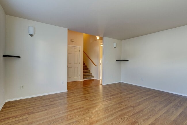 Building Photo - 3 bed 2.5 bath Home in Cherry Hill