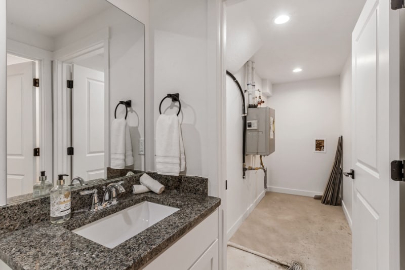 Building Photo - 1302 S 1100 E