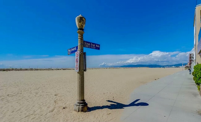 Building Photo - 12 Westwind St