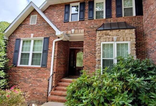Building Photo - 2108 Valley Dale Ln