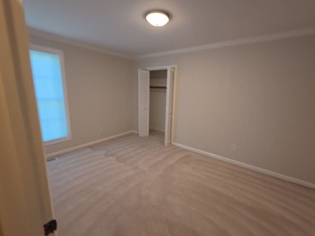 Building Photo - Terrific Rancher with Vaulted Ceiling in Meredith Woods.