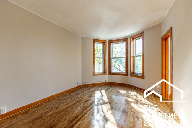 Building Photo - 2040 W Cullerton St