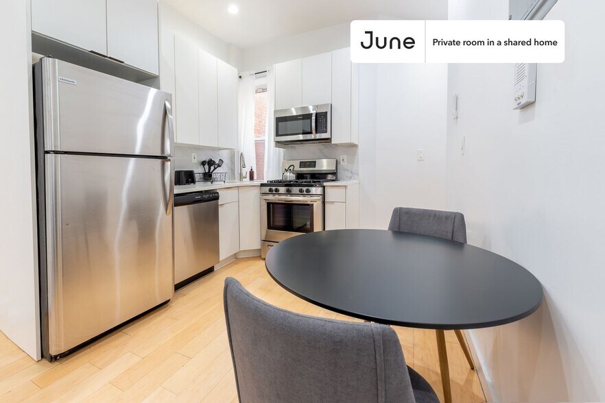 Building Photo - Room in Shared 4 bed/2 bath home