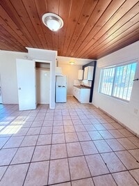 Building Photo - 232 W Flores St