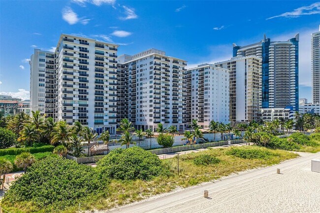 Building Photo - 6039 Collins Ave