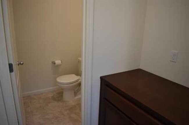 Building Photo - 4297 Lasalle Dr