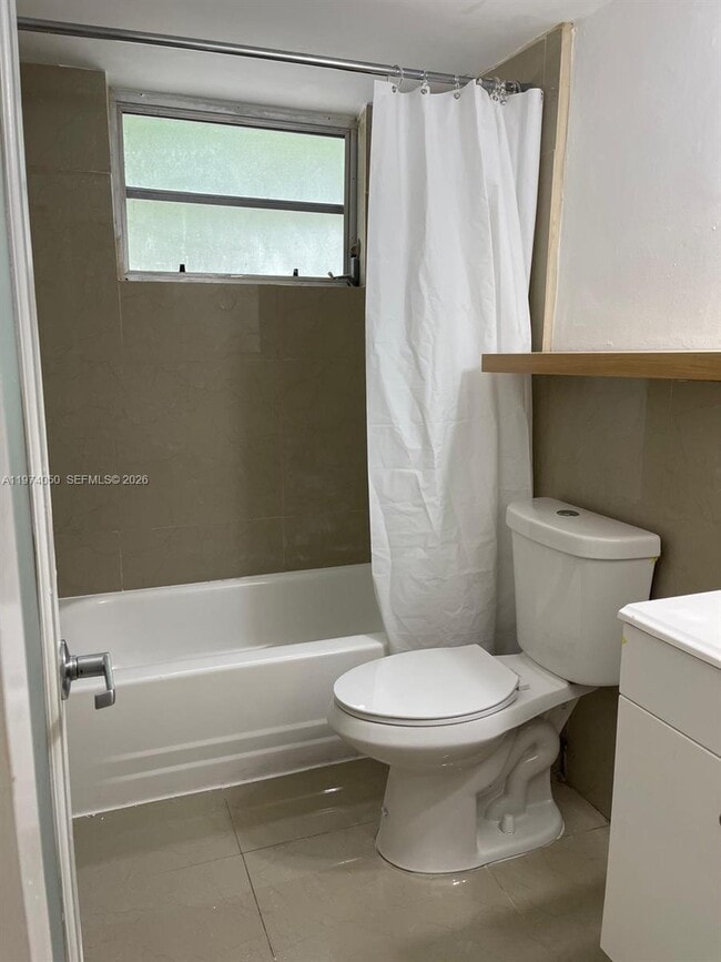 Building Photo - 1120 102nd St