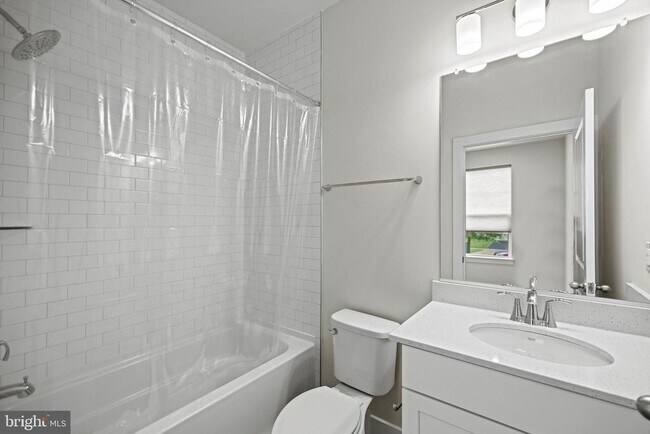 Building Photo - 1548 Meadowlark Glen Rd