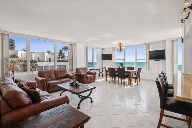 Building Photo - 3505 S Ocean Dr
