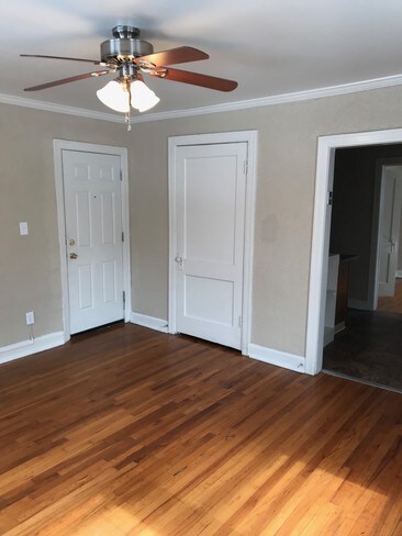 Interior Photo - 3606 Baltimore Ave