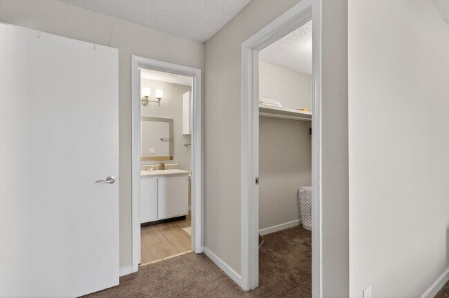 Building Photo - 50 Northtown Dr