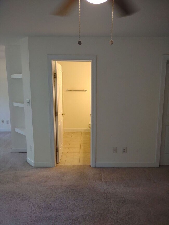 Building Photo - COMING SOON!! Lovely 2 Bedroom House | Gre...