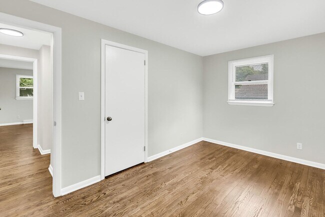 Building Photo - Charming 3-Bedroom Rental Home in Austintown