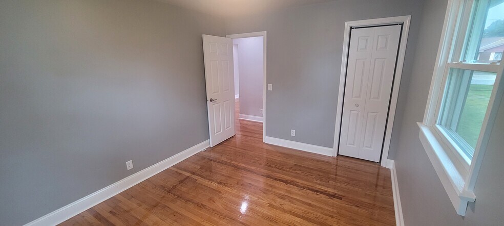 Building Photo - 1615 Washington Ave