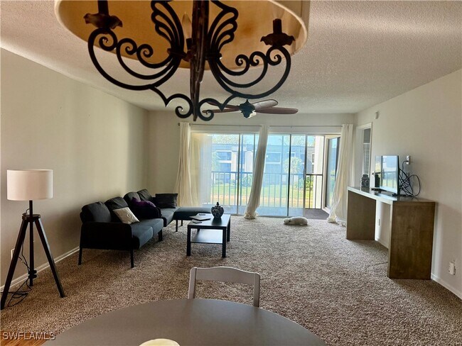 Building Photo - 1645 Spoonbill Ln