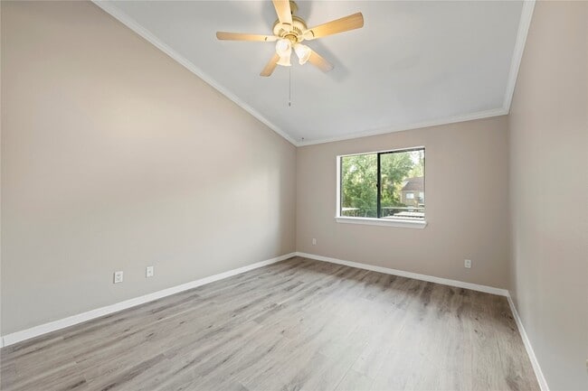 Building Photo - 3500 Tangle Brush Dr