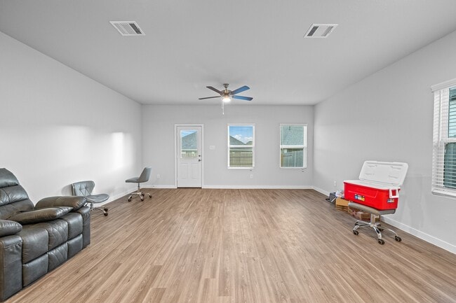 Building Photo - 11617 Whirlaway Dr