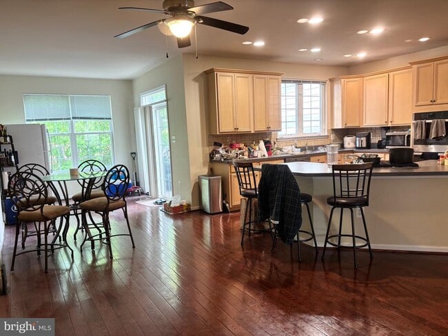 Building Photo - 12646 Heron Ridge Dr