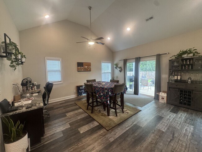 Building Photo - 280 Bluebriar Trace
