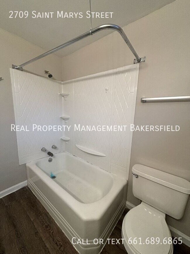 Building Photo - 2709 St Marys St