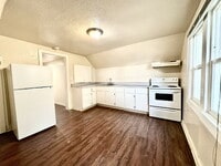 Building Photo - 1-Bedroom Apartment Near Downtown San Jose.