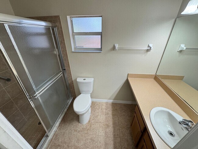 Building Photo - Lovely, Spacious 2 Bedroom, 2 Bathroom Home in Sebring!!