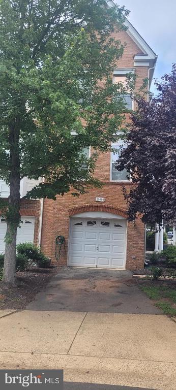 Building Photo - 20401 Trails End Terrace