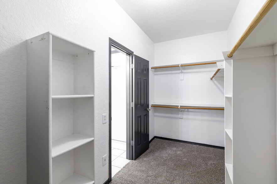 Building Photo - 1022 Shortleaf Pine Dr