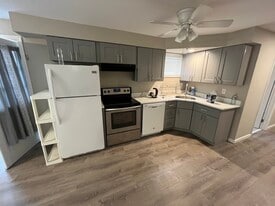 Building Photo - 40 Old Northport Rd