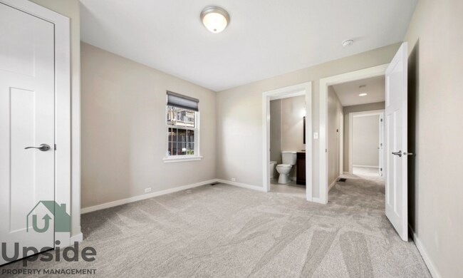 Building Photo - 3610 E Funk Ave