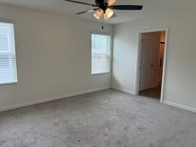 Building Photo - 5124 SW 48th Ln
