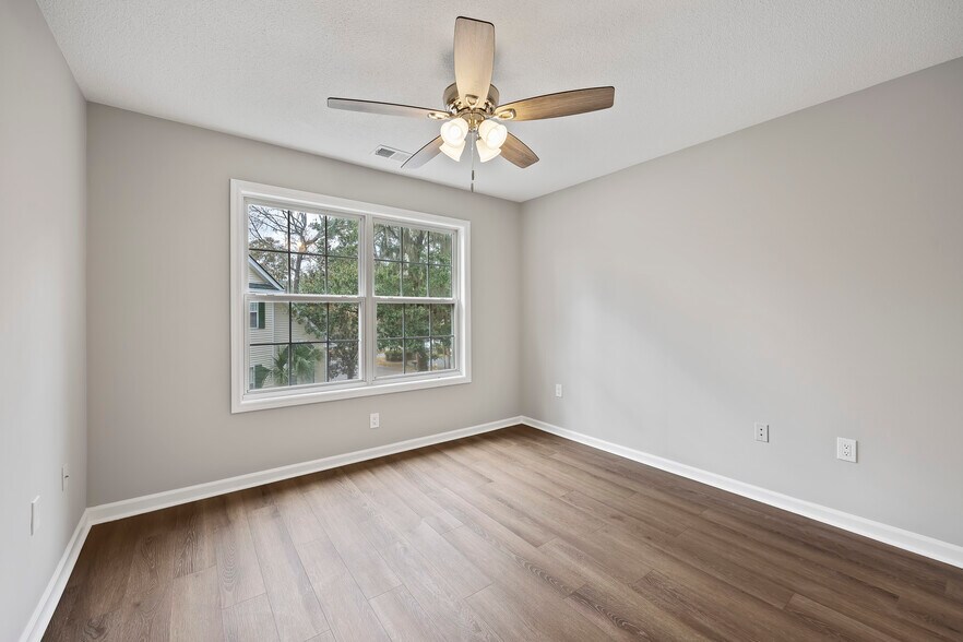 Building Photo - 40 Brittany Pl