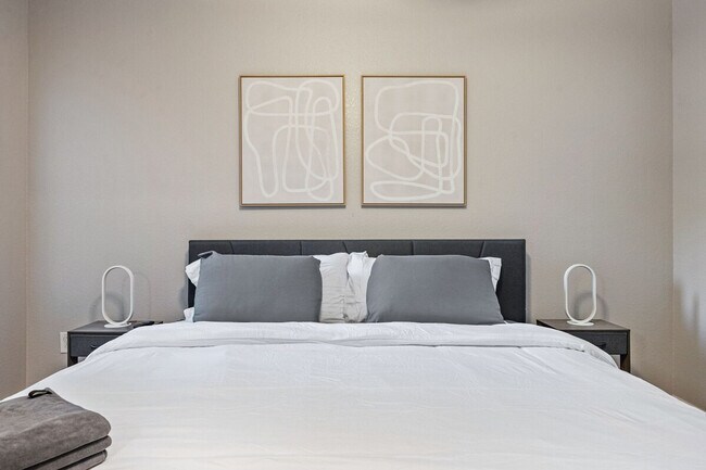 Building Photo - 2507 W Villa Rita Dr