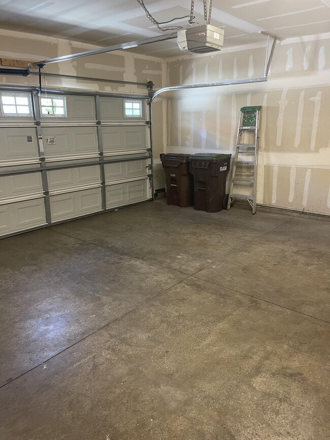 Building Photo - 2821 Rigden Pkwy