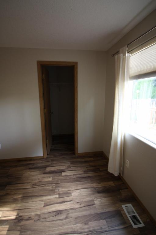 Building Photo - 214 NE 170th Ave