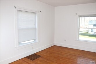 Building Photo - 143 W Genesee St