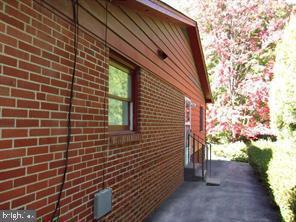 Building Photo - 6013 Neilwood Dr