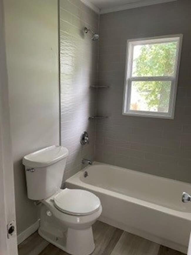 Building Photo - MOVE-IN SPECIAL! Gorgeous hardwood floors!...