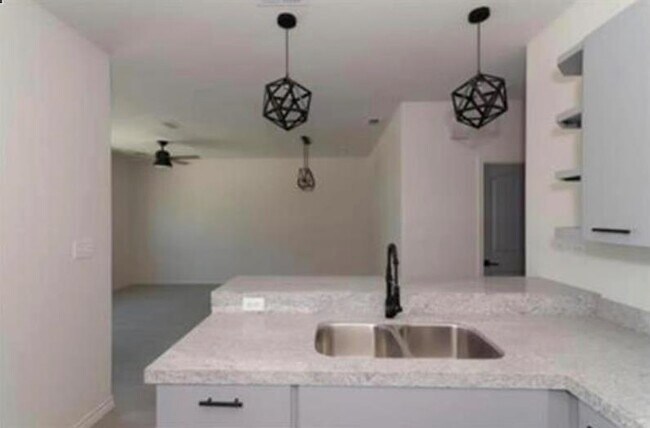 Building Photo - 7608 Rocio Dr