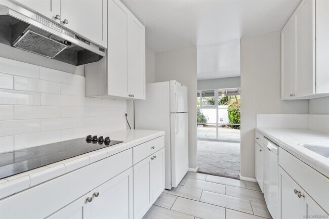 Building Photo - 6734 Barnhurst Dr
