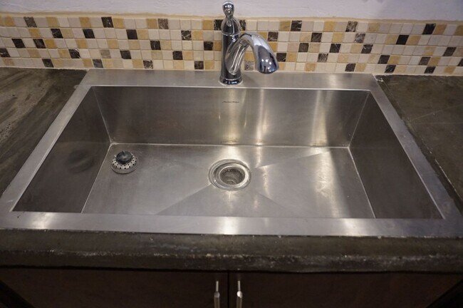 Building Photo - colum2432