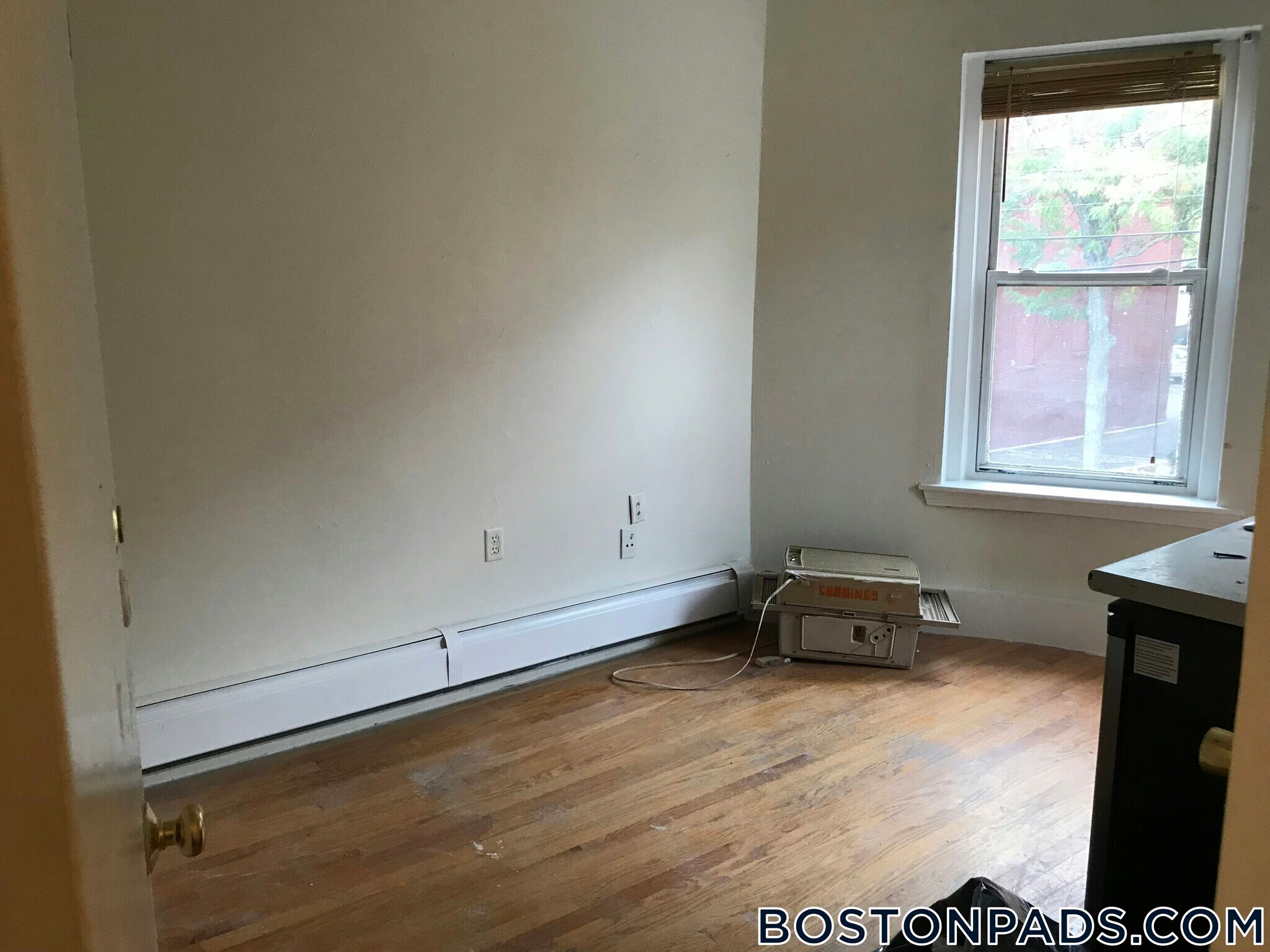 Building Photo - 10 Wait St