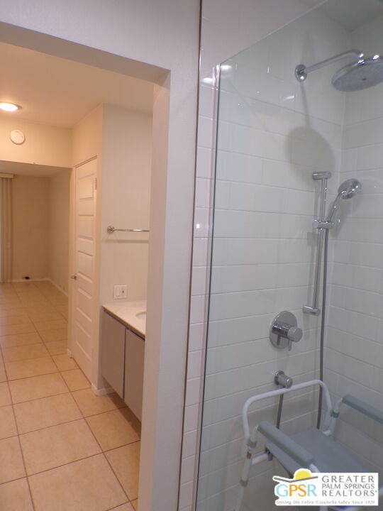 Building Photo - 2559 Whitewater Club Dr