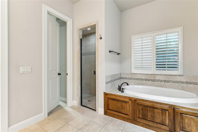 Building Photo - 13714 Countrybrook Dr