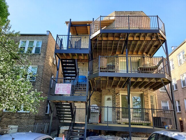 Building Photo - 2150 W Arthur Ave