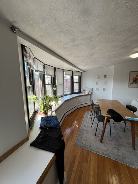 Building Photo - 518 Massachusetts Ave