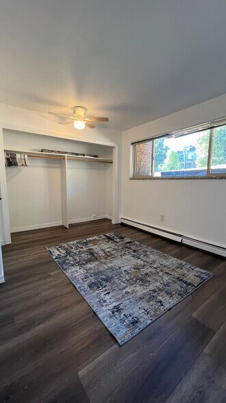 Building Photo - 1065 University Ave