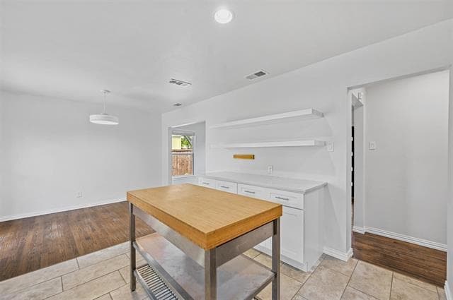 Building Photo - 11015 Stallcup Dr