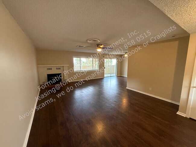 Building Photo - Spacious Pet-Friendly 3-Bedroom Home with ...